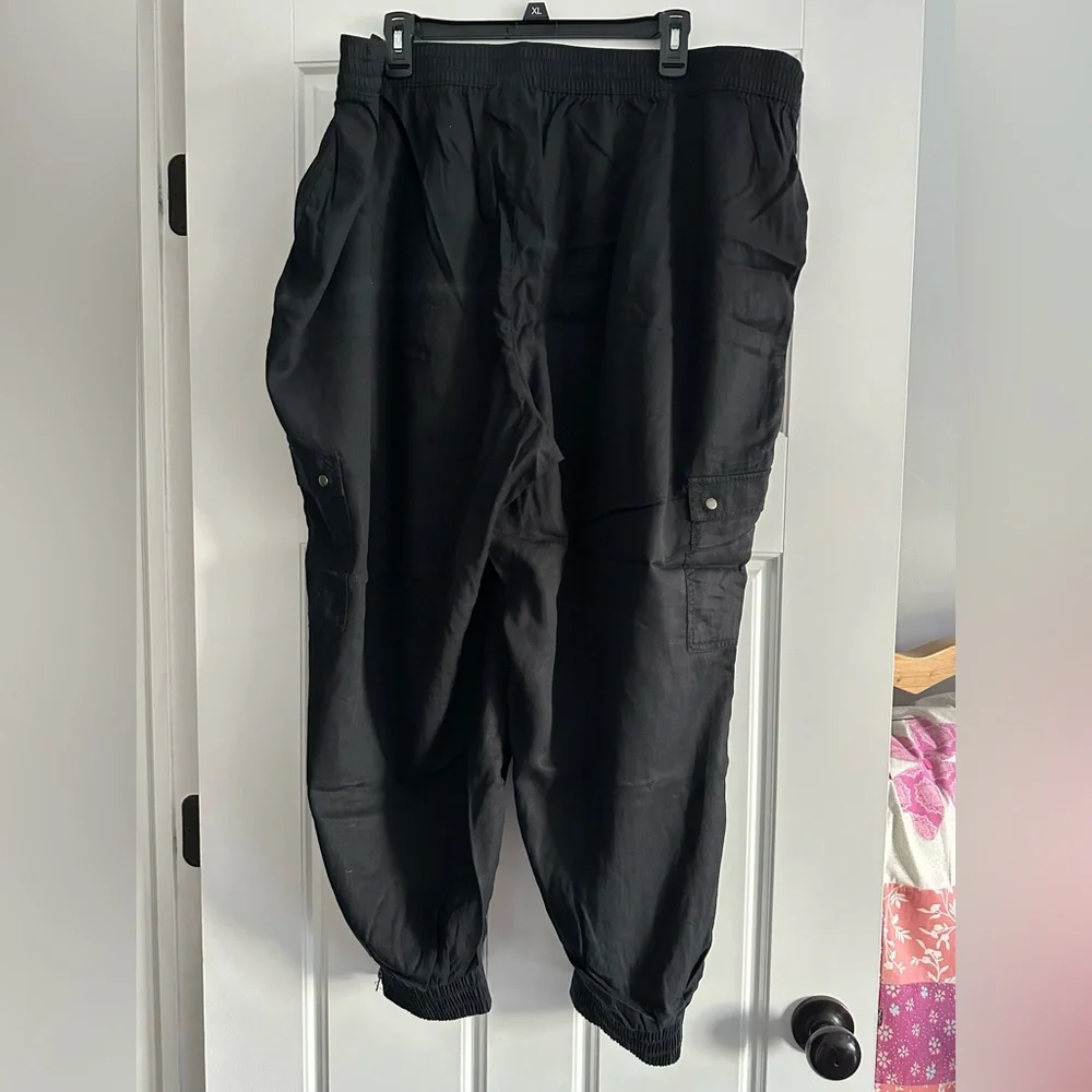 Lane Bryant women’s plus size 22W/24W dressy Black Cargo jogger Pants - Picture 5 of 11